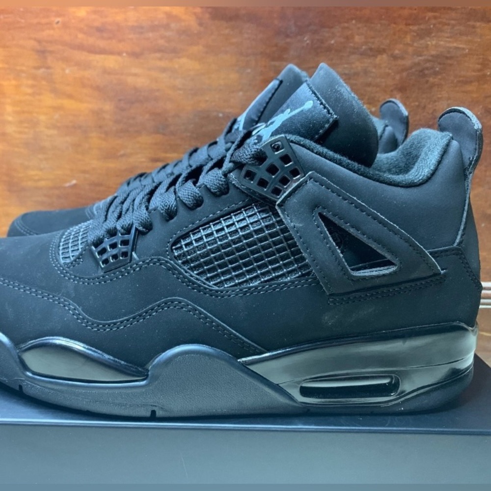 Jordan retro 4s